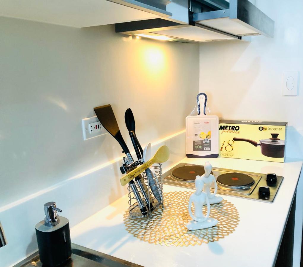 Air Residence 1Br With Balcony Free Netflix And Disney Plus Manila Exteriör bild