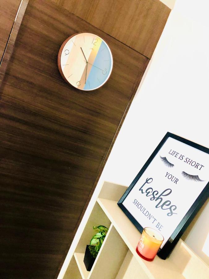 Air Residence 1Br With Balcony Free Netflix And Disney Plus Manila Exteriör bild