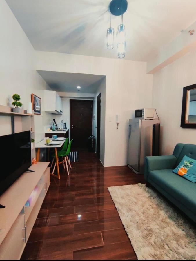 Air Residence 1Br With Balcony Free Netflix And Disney Plus Manila Exteriör bild