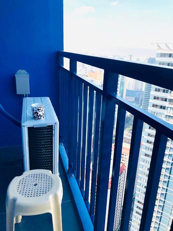 Air Residence 1Br With Balcony Free Netflix And Disney Plus Manila Exteriör bild